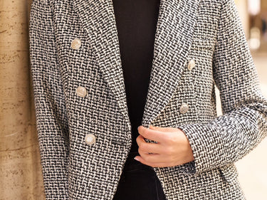 Blazer Black & White .2