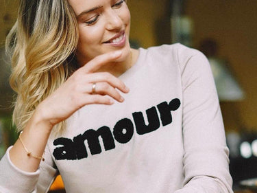 Sweatshirt Amour Black .