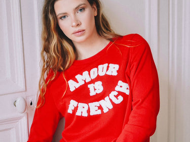 Sweatshirt Amour is French.
