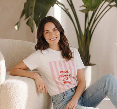 T-Shirt Cool People Live Here
