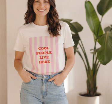 T-Shirt Cool People Live Here